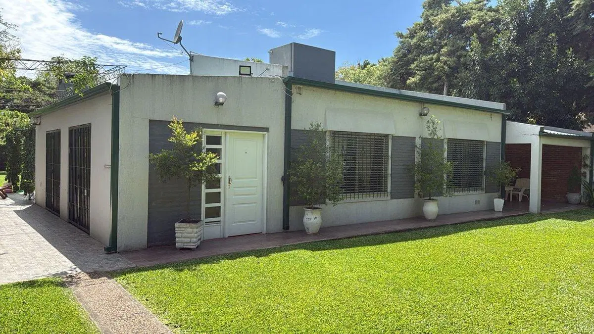 QUINTA A LA VENTA FRENTE AL AEROPUERTO J. NEWBERY 2