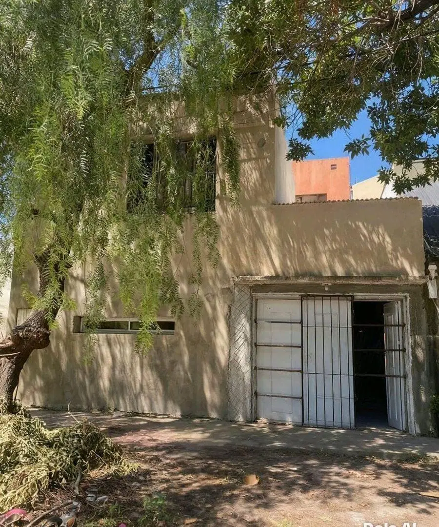 Se vende casa a terminar - calle Urquiza 4098 3