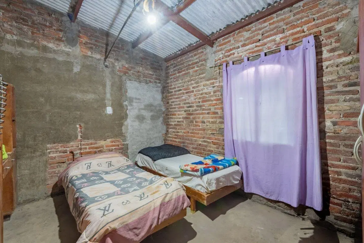 Casa interna a refaccionar en Barranquitas 8