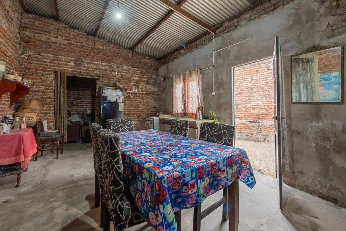 Casa interna a refaccionar en Barranquitas 5