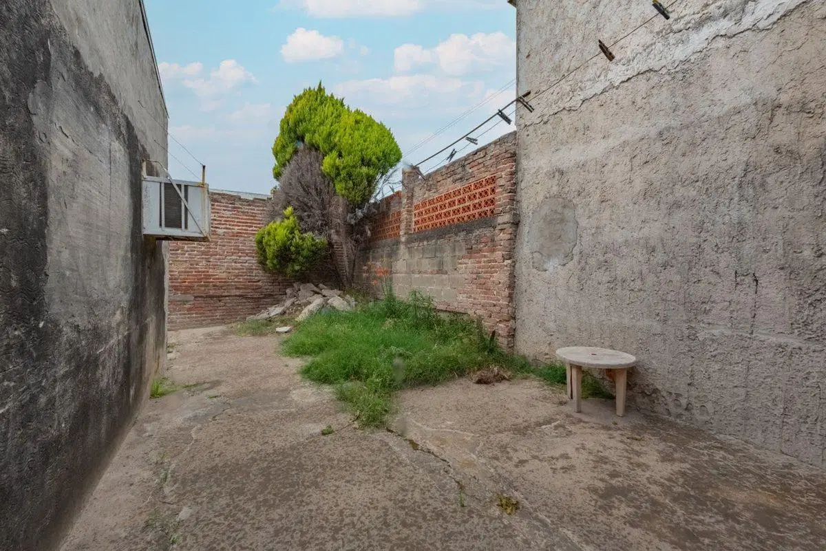 Casa interna a refaccionar en Barranquitas 3