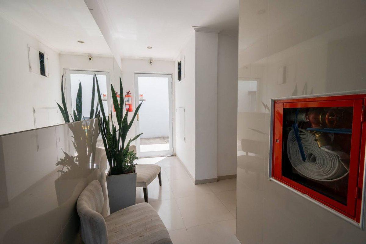 Foto de Departamento a la venta, 2 dormitorios y cochera., imagen 3