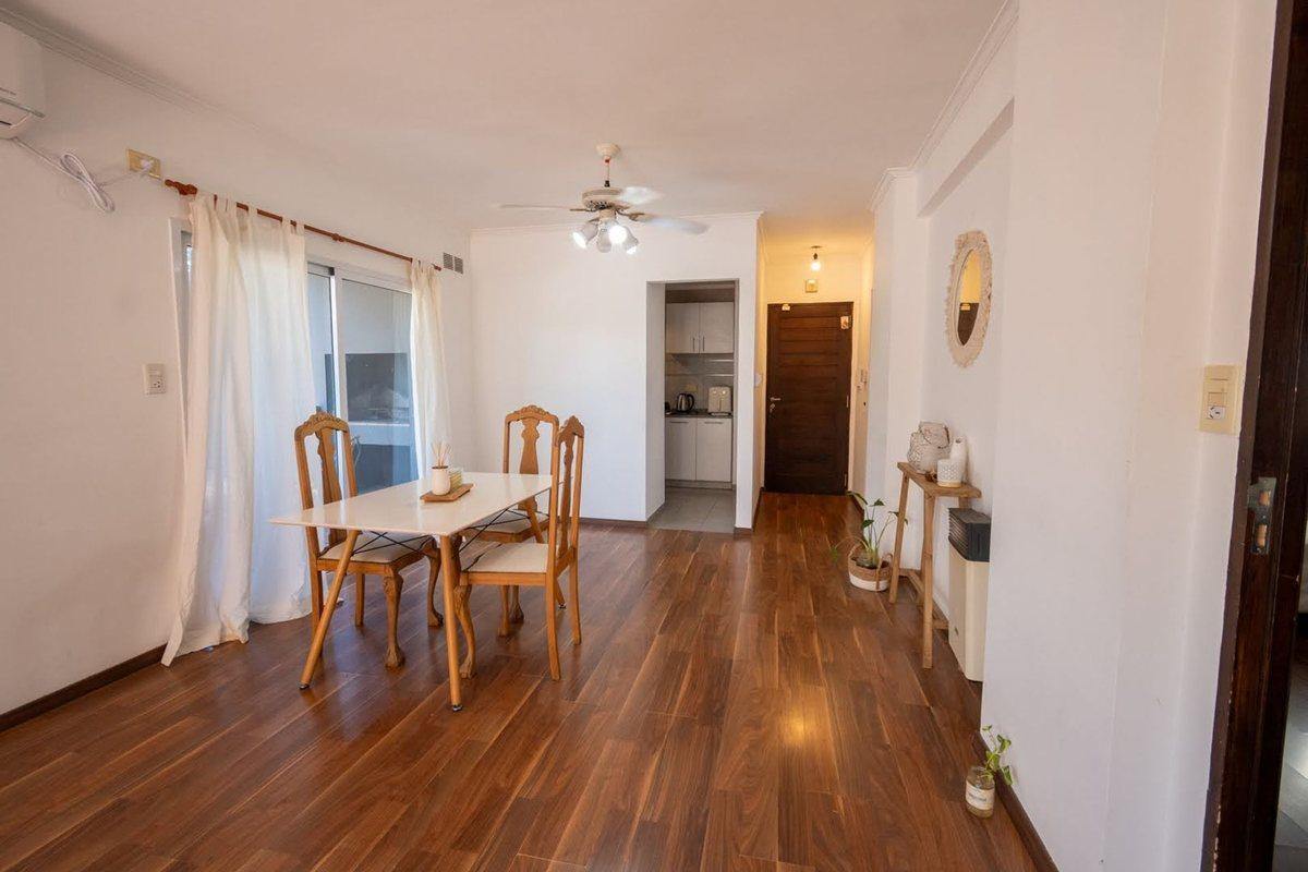 Foto de Departamento a la venta, 2 dormitorios y cochera., imagen 4
