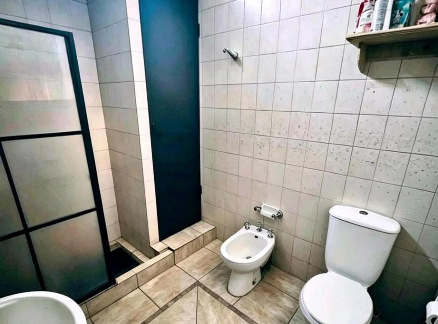 Se vende casa a metros de avenida Gorriti 5