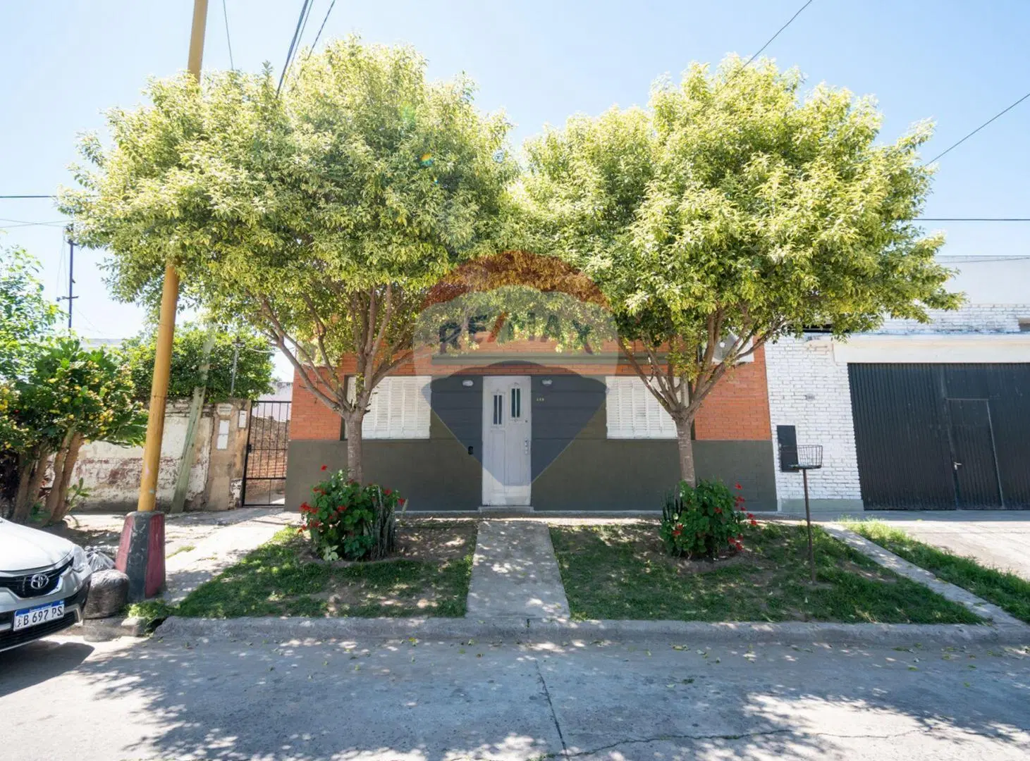 Casa en venta de 3 dormitorios y patio en zona sur 3