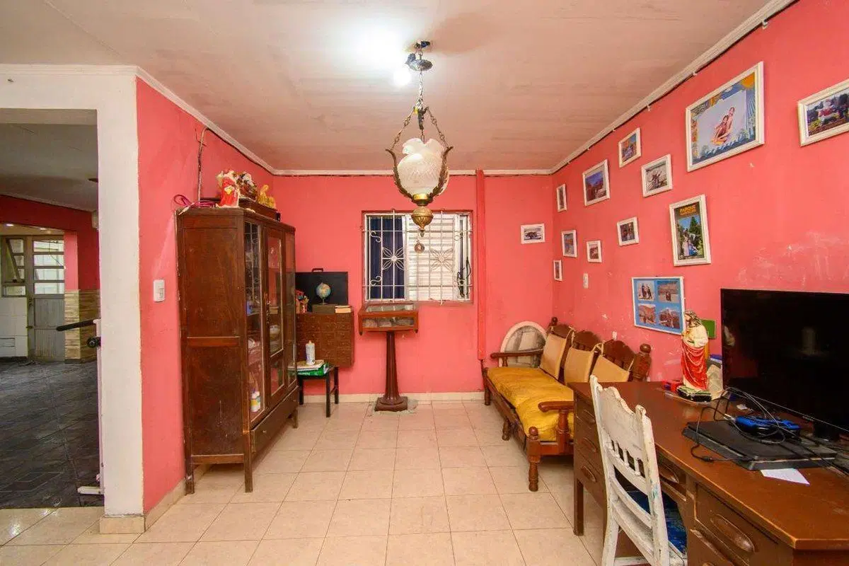 Venta- Casa 3d, cochera doble y patio -B° Favaloro 2