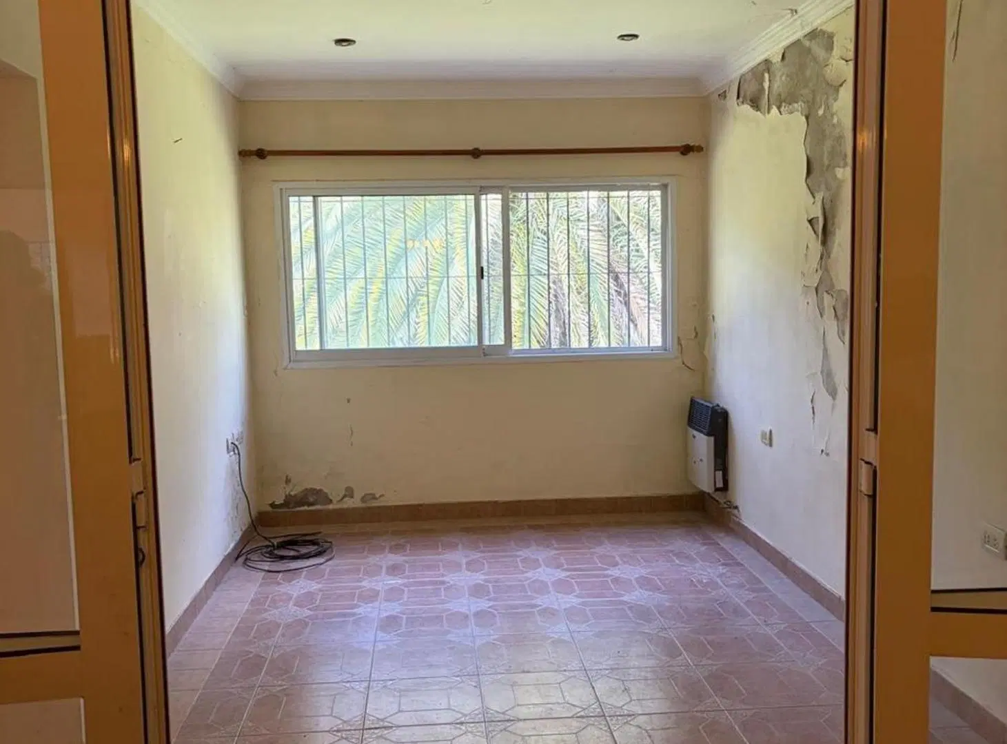 QUINTA SOBRE GRAN TERRENO EN KM 13. 8