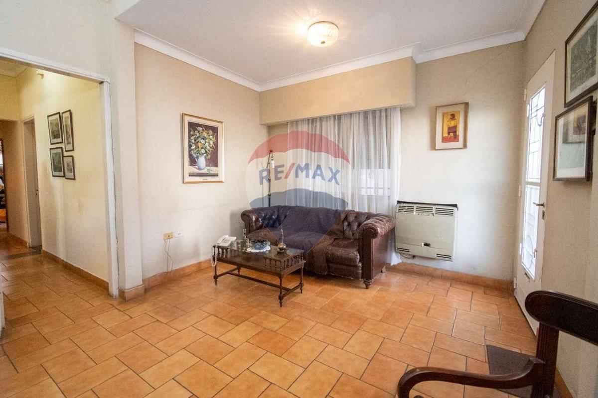 Foto de Casa en Venta 2 dormitorios- Zona Legislatura, imagen 4