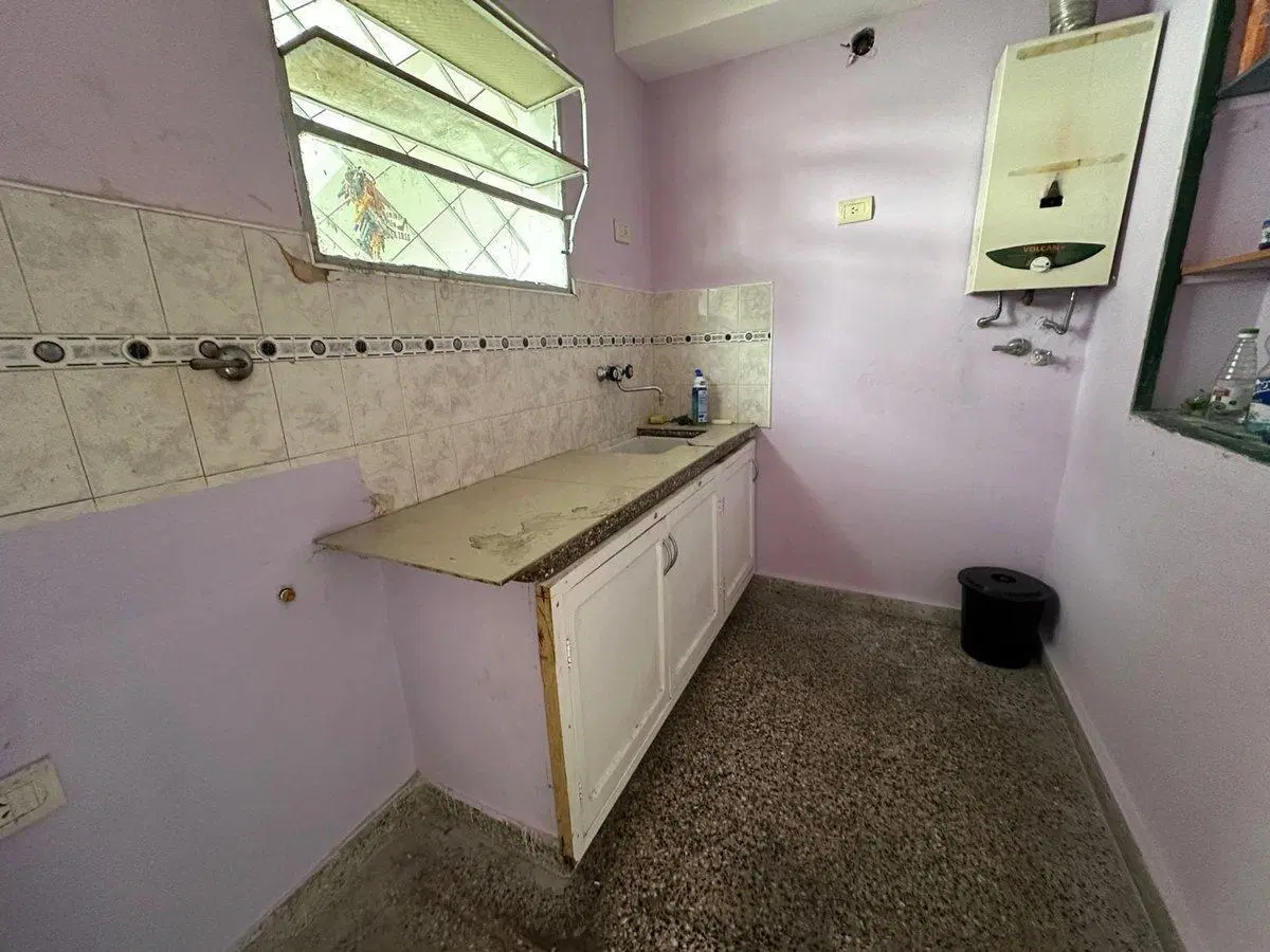 Interno de 2 dormitorios en barrio Candioti 5