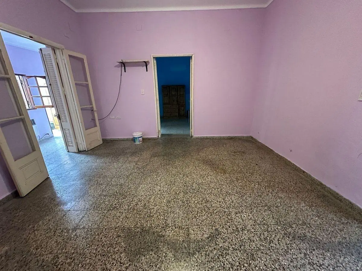 Interno de 2 dormitorios en barrio Candioti 8