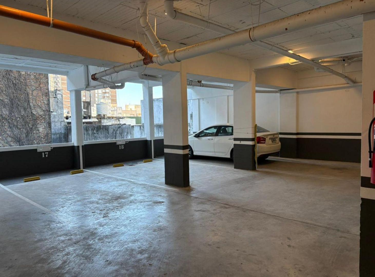 Foto de Cochera cubierta en venta en pleno microcentro, imagen 3