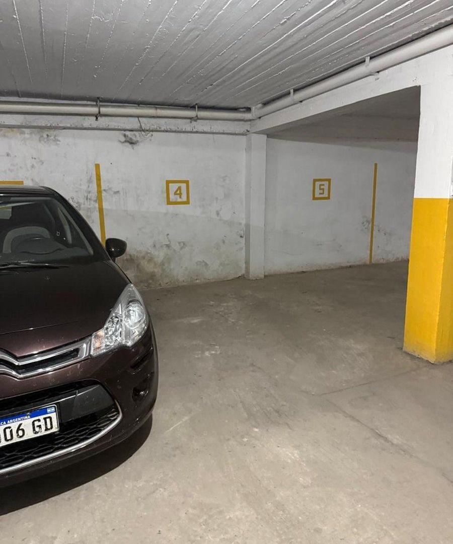 Foto de CINCO COCHERAS EN VENTA EN SUIPACHA 2900, imagen 4