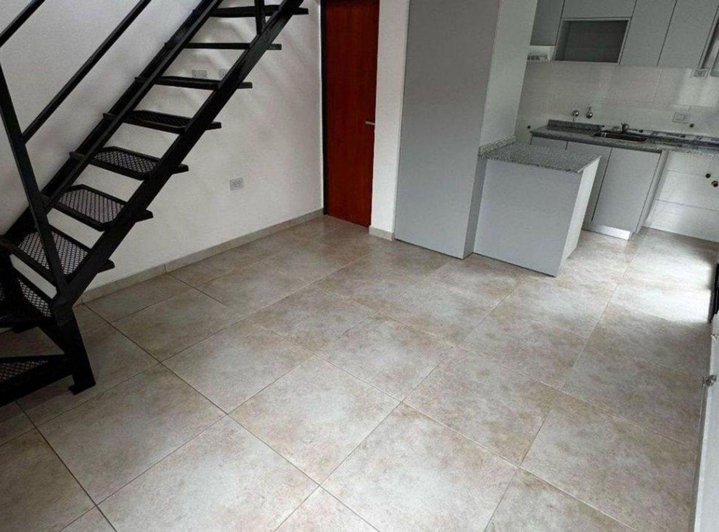 Foto de Se alquila casa duplex 1 dormi en Monte Vera, imagen 2