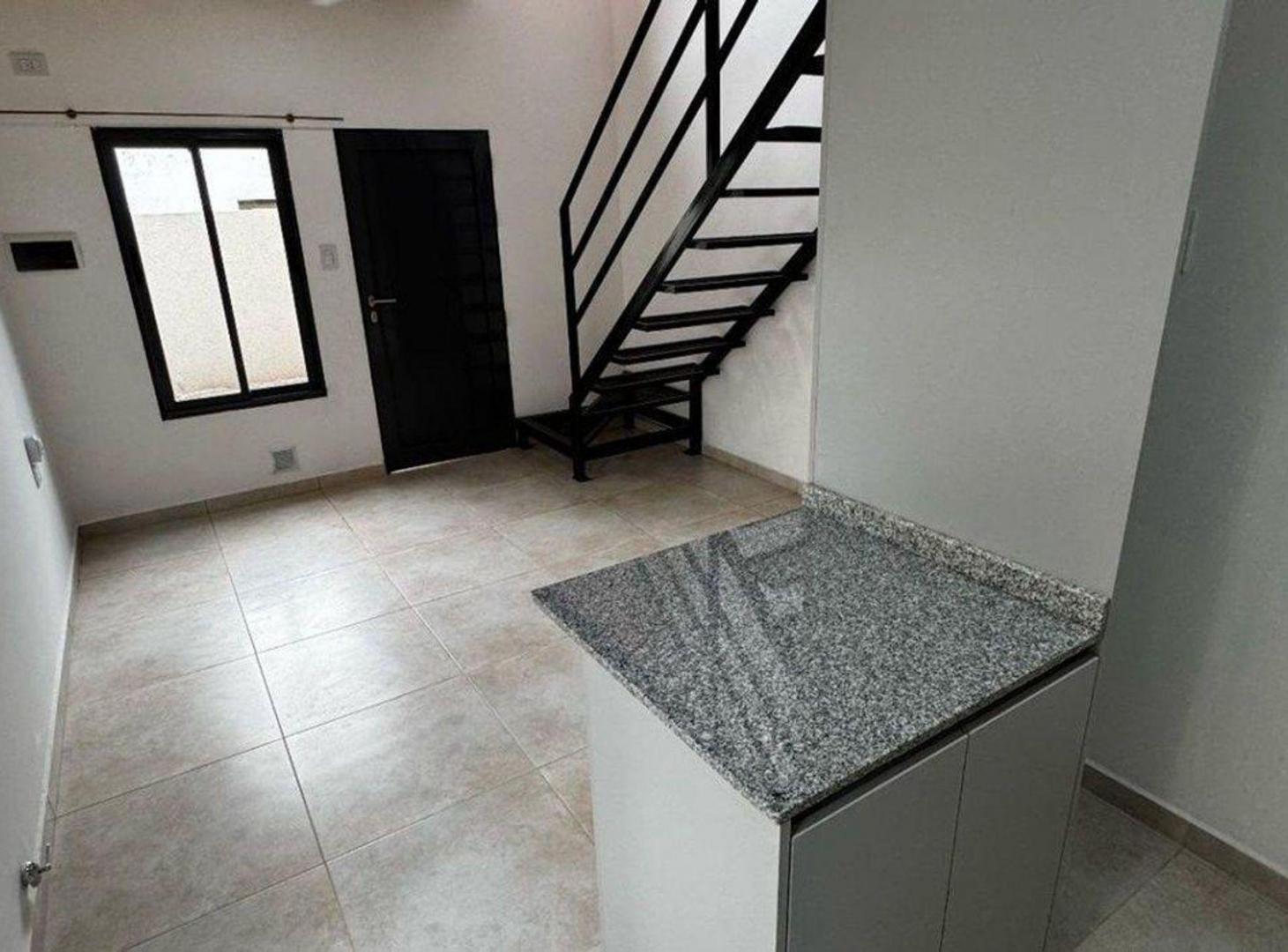 Foto de Se alquila casa duplex 1 dormi en Monte Vera, imagen 5