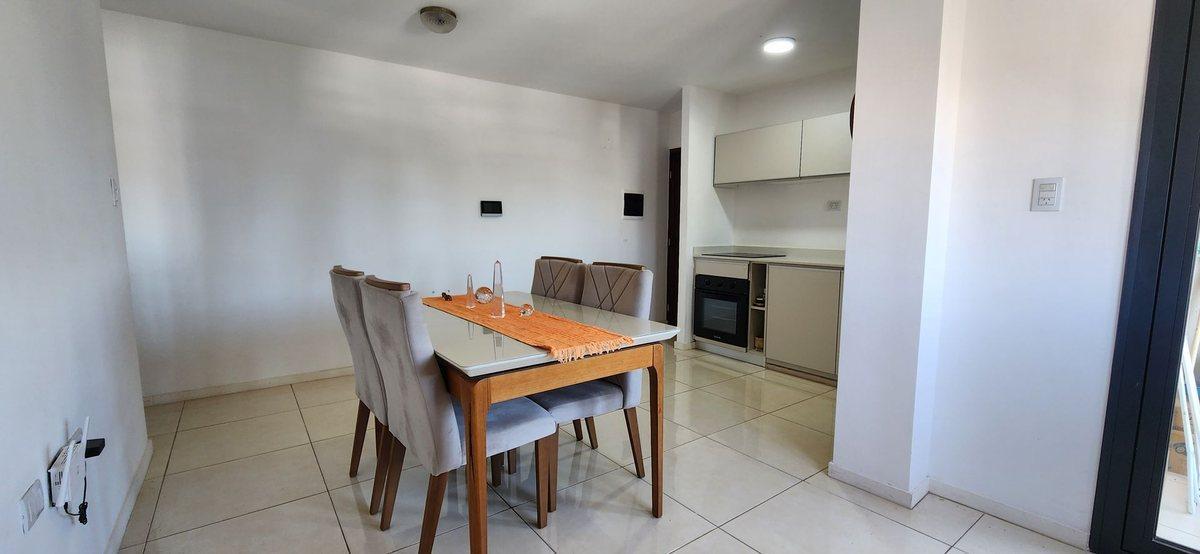 Foto de Dpto 1 dorm en venta en Bv Pellegrini, imagen 2