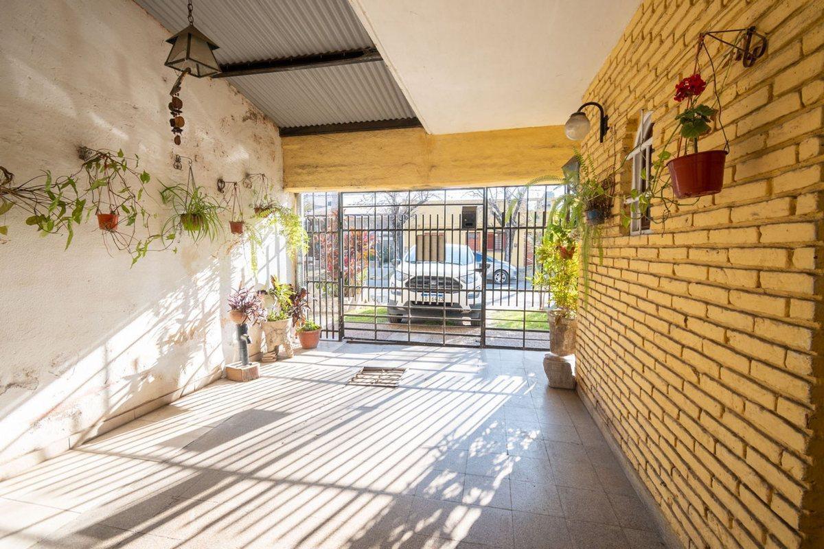 Foto de Casa 4 dormitorios Barrio Mayoraz, imagen 3