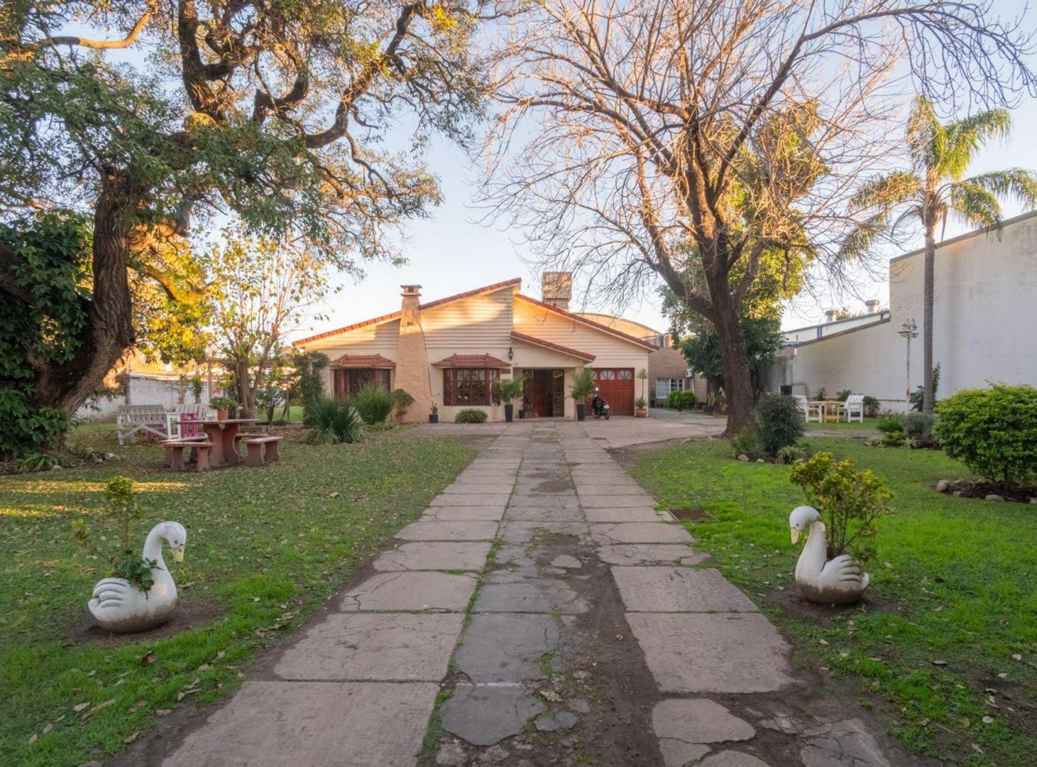 Foto de Casa con gran parque y quincho en Santo Tomé, imagen 5
