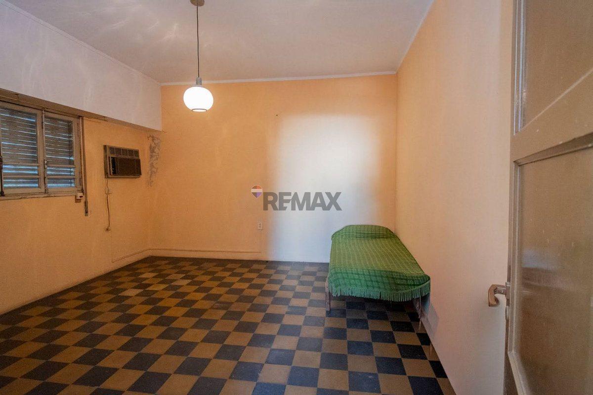 Foto de VENTA PLANTA ALTA BARRIO SUR-J.J.PASO Y 4 de ENERO, imagen 3
