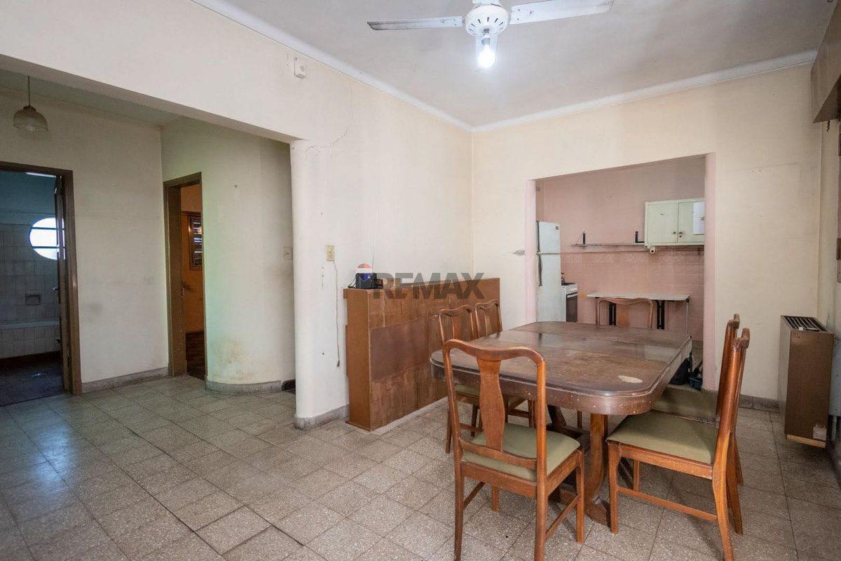 Foto de VENTA PLANTA ALTA BARRIO SUR-J.J.PASO Y 4 de ENERO, imagen 1