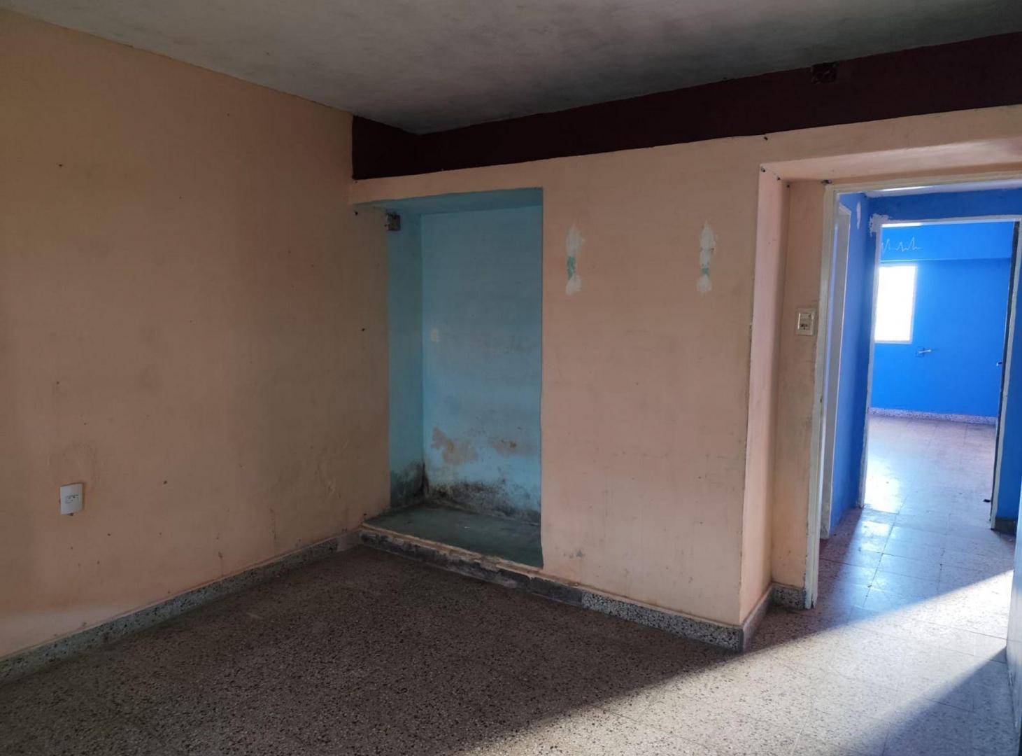 Foto de Casa 2 dor., cochera y patio, zona Facundo Zuviria, imagen 2