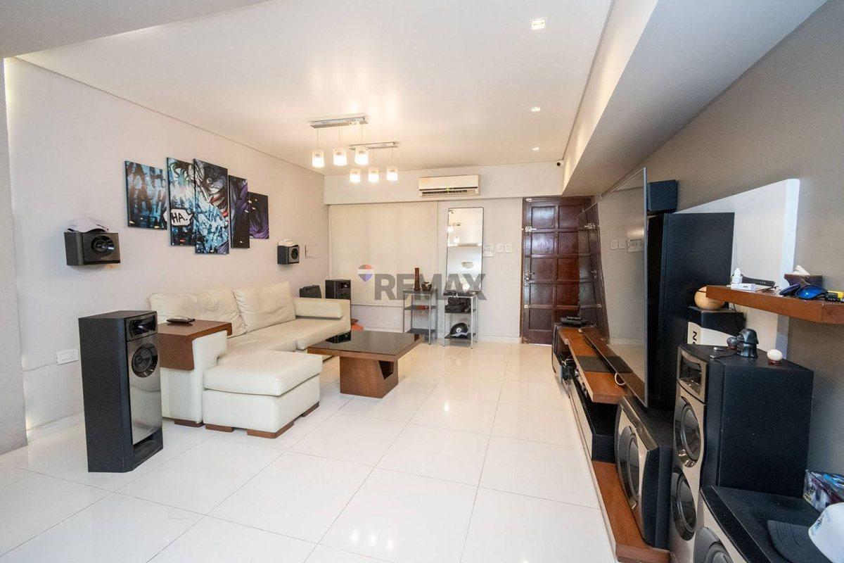 Foto de Casa 2/3 Dormitorios -Cochera y Pileta, imagen 1