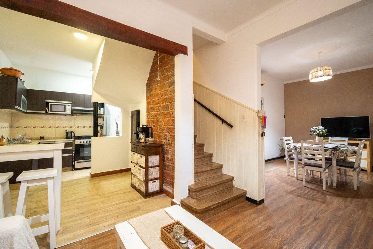 Foto de PH EN VENTA 2 DORMITORIOS CON PATIO ZONA CENTRO, imagen 3