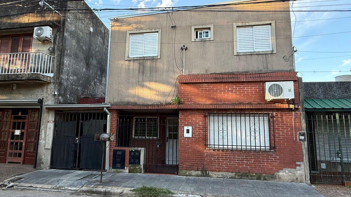 Foto de Casa 3 dormi-cochera-patio + dpto 2 dormi en venta, imagen 2