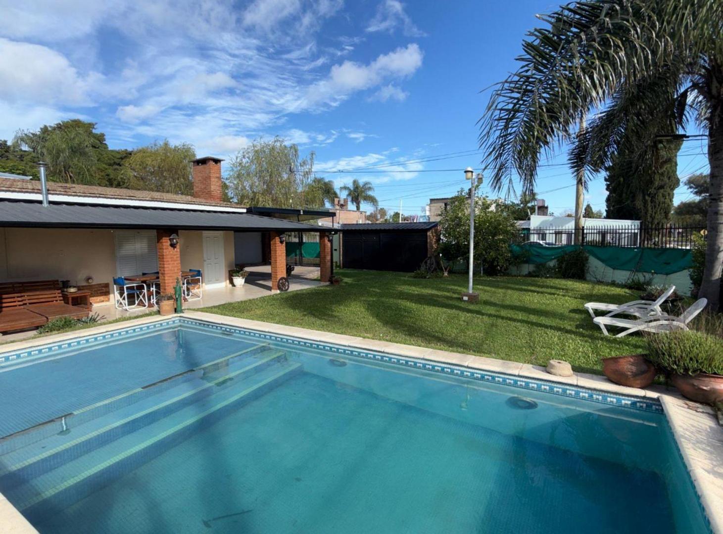 Foto de ESPECTACULAR CASA QUINTA EN SAUCE VIEJO, imagen 1