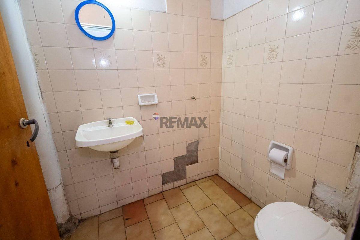 Foto de Casa + 2 locales en venta sobre importante avenida, imagen 5