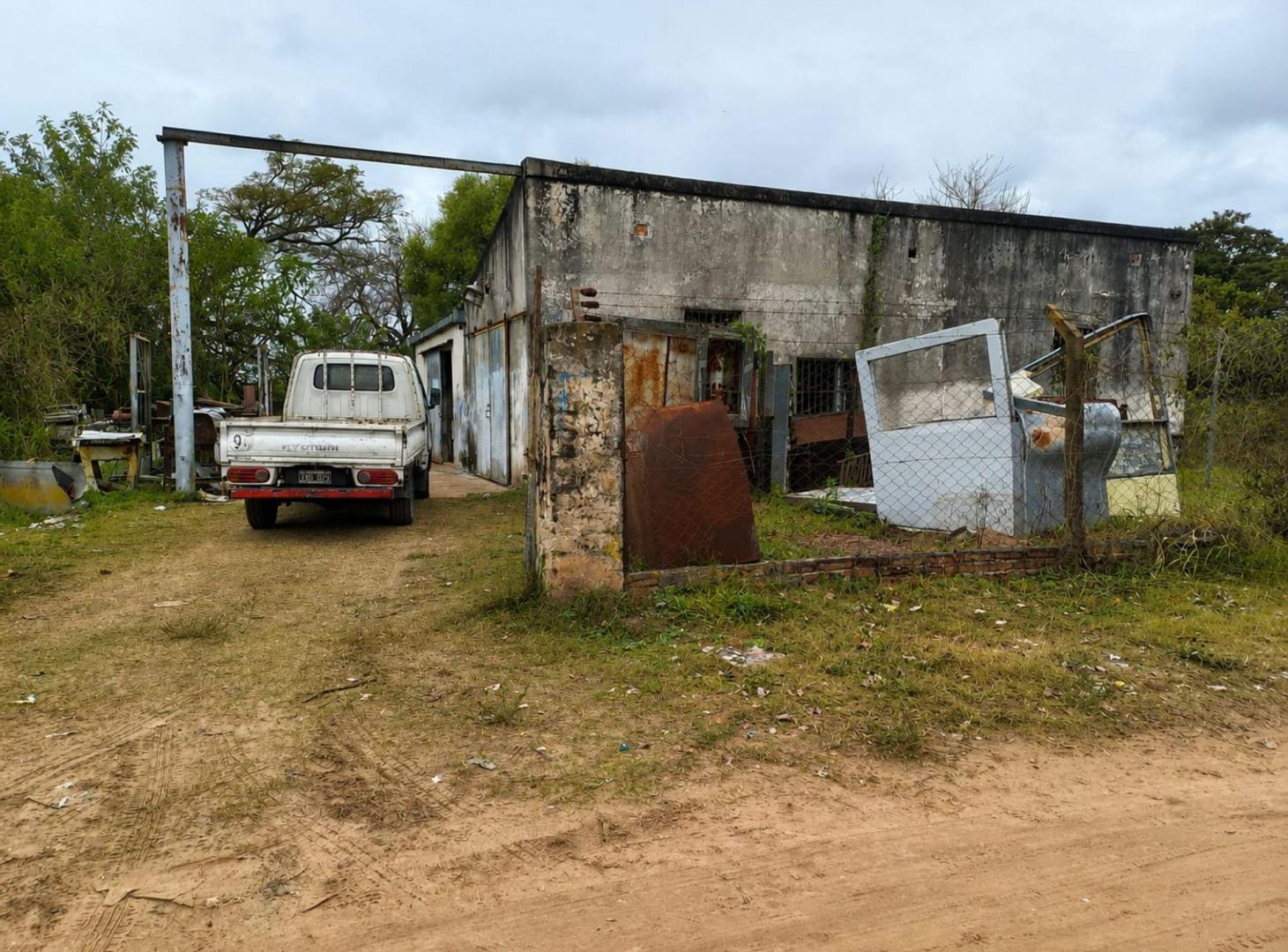 Foto de AMPLIO TERRENO EN VENTA CON CONSTRUCCION, imagen 2
