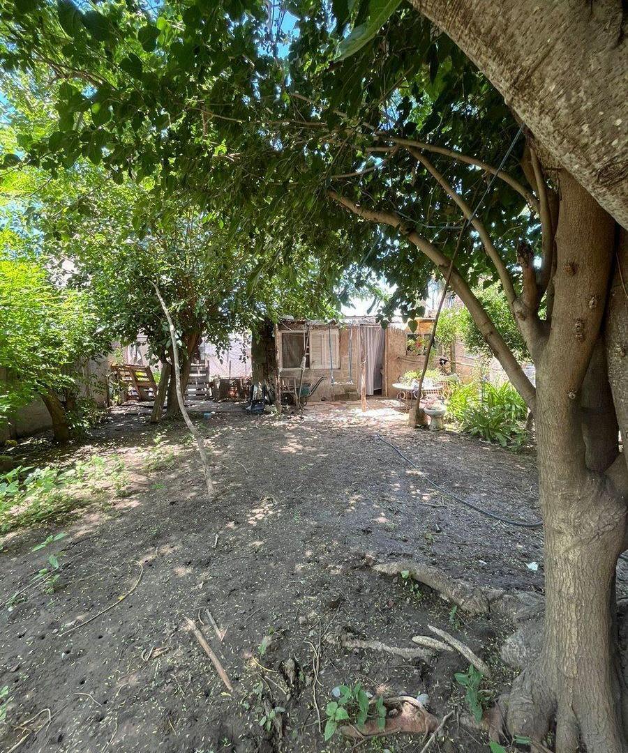 Foto de Se vende casa a remodelar con amplio terreno, imagen 4