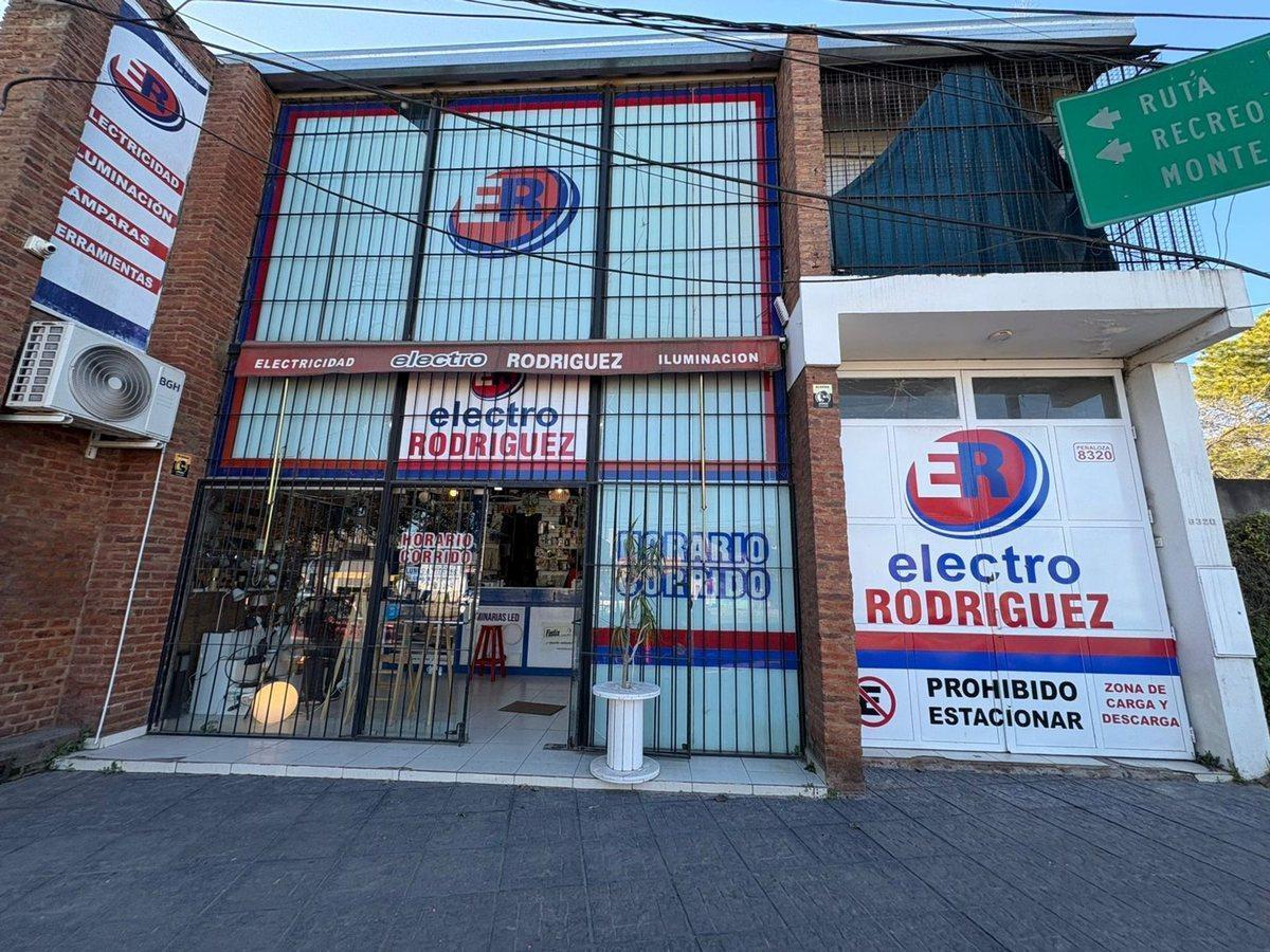 Foto de Excelente Local con Galpón y deposito, imagen 1