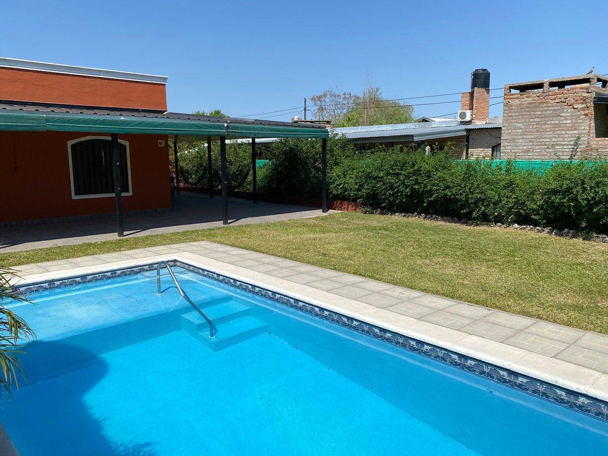 Foto de Casa con pileta en venta a 100 metros de Ruta N1, imagen 2