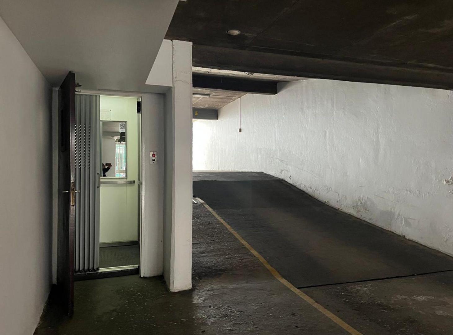 Foto de Cochera a la venta en zona Céntrica., imagen 1