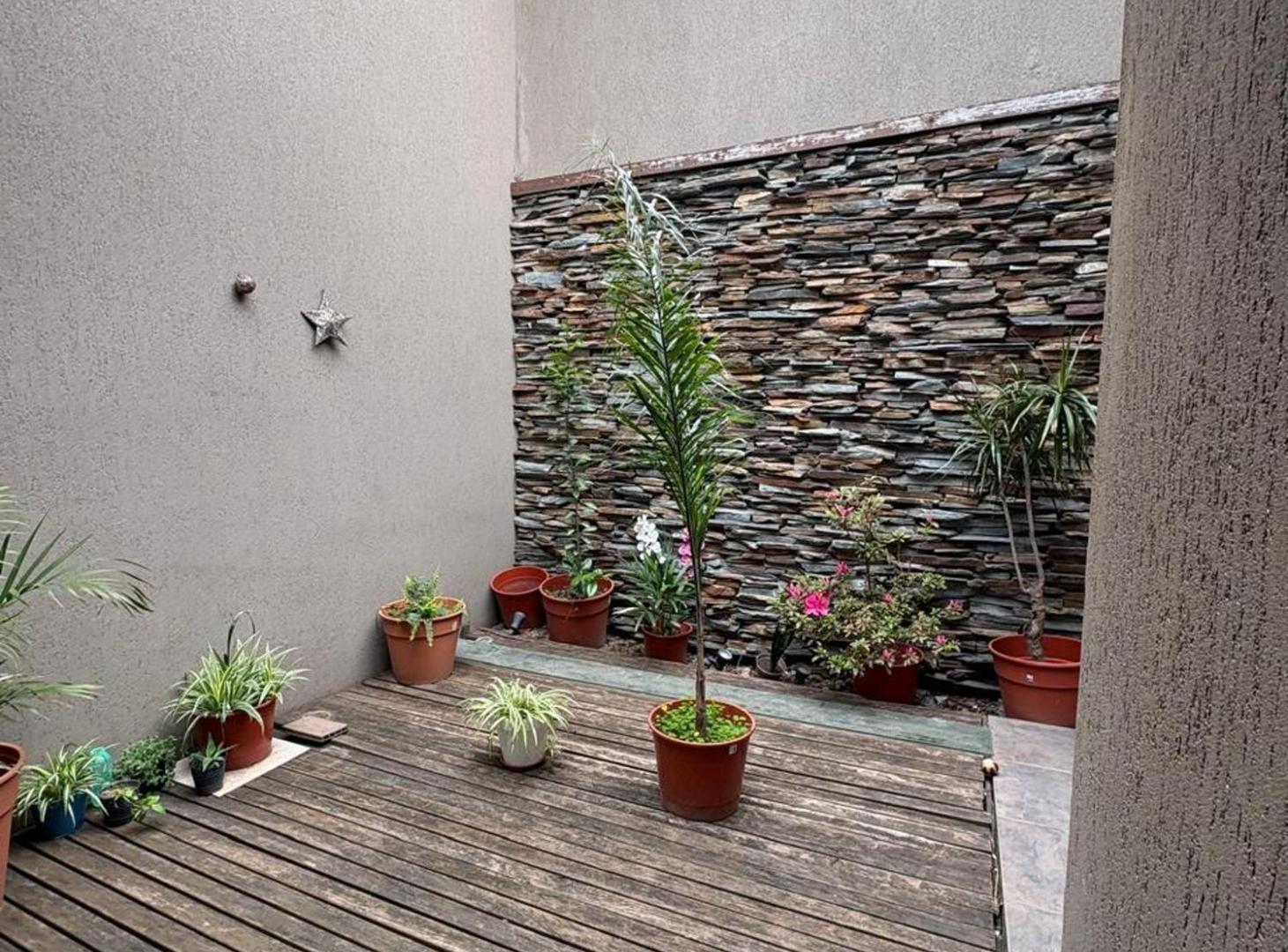Foto de CASA ZONA CENTRO CON COCHERA , PATIO Y PISCINA, imagen 3