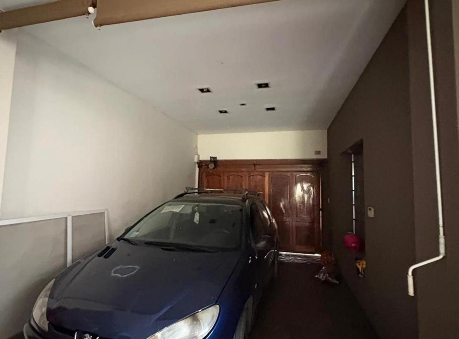 Foto de CASA ZONA CENTRO CON COCHERA , PATIO Y PISCINA, imagen 4