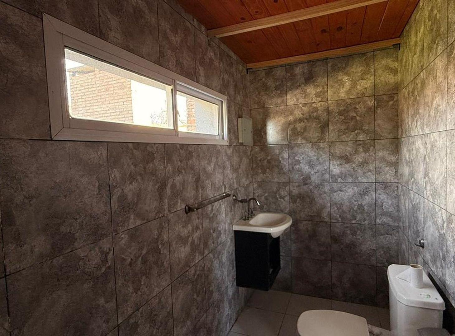 Foto de Casa moderna con pileta en San Carlos Centro, imagen 3