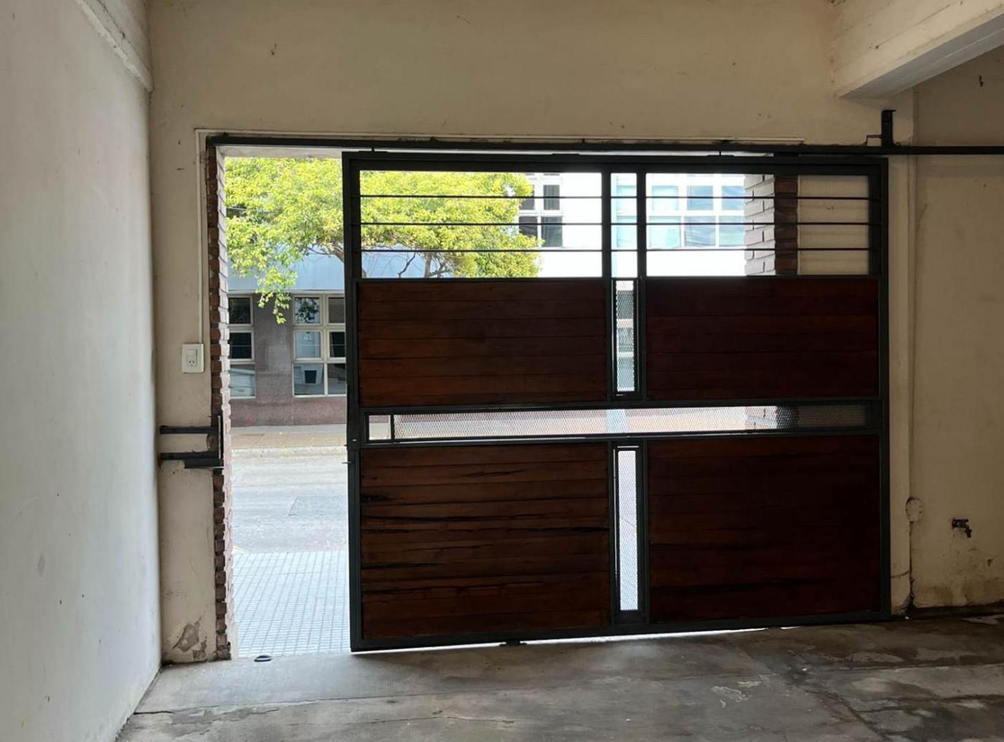 Foto de VENTA COCHERA en M. COMAS y S.MARTÍN, cercano a BV, imagen 1