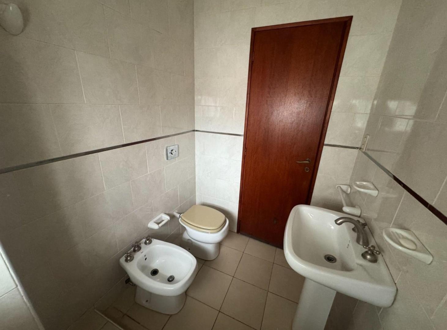 Foto de Hermoso departamento a metros de boulevard, imagen 3