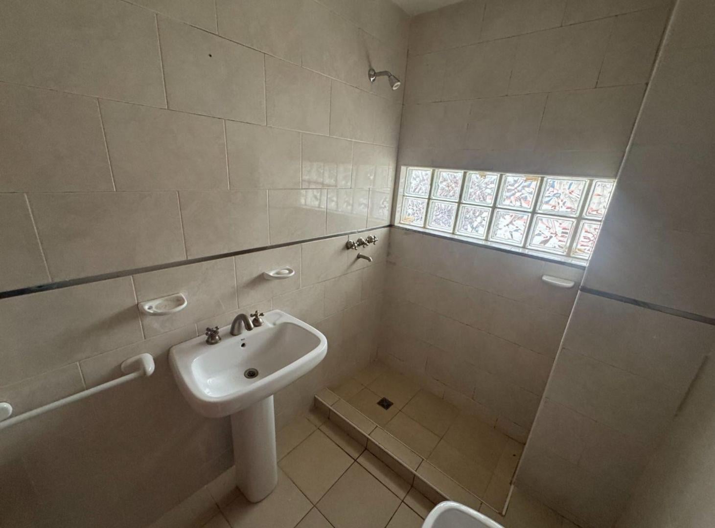 Foto de Hermoso departamento a metros de boulevard, imagen 5