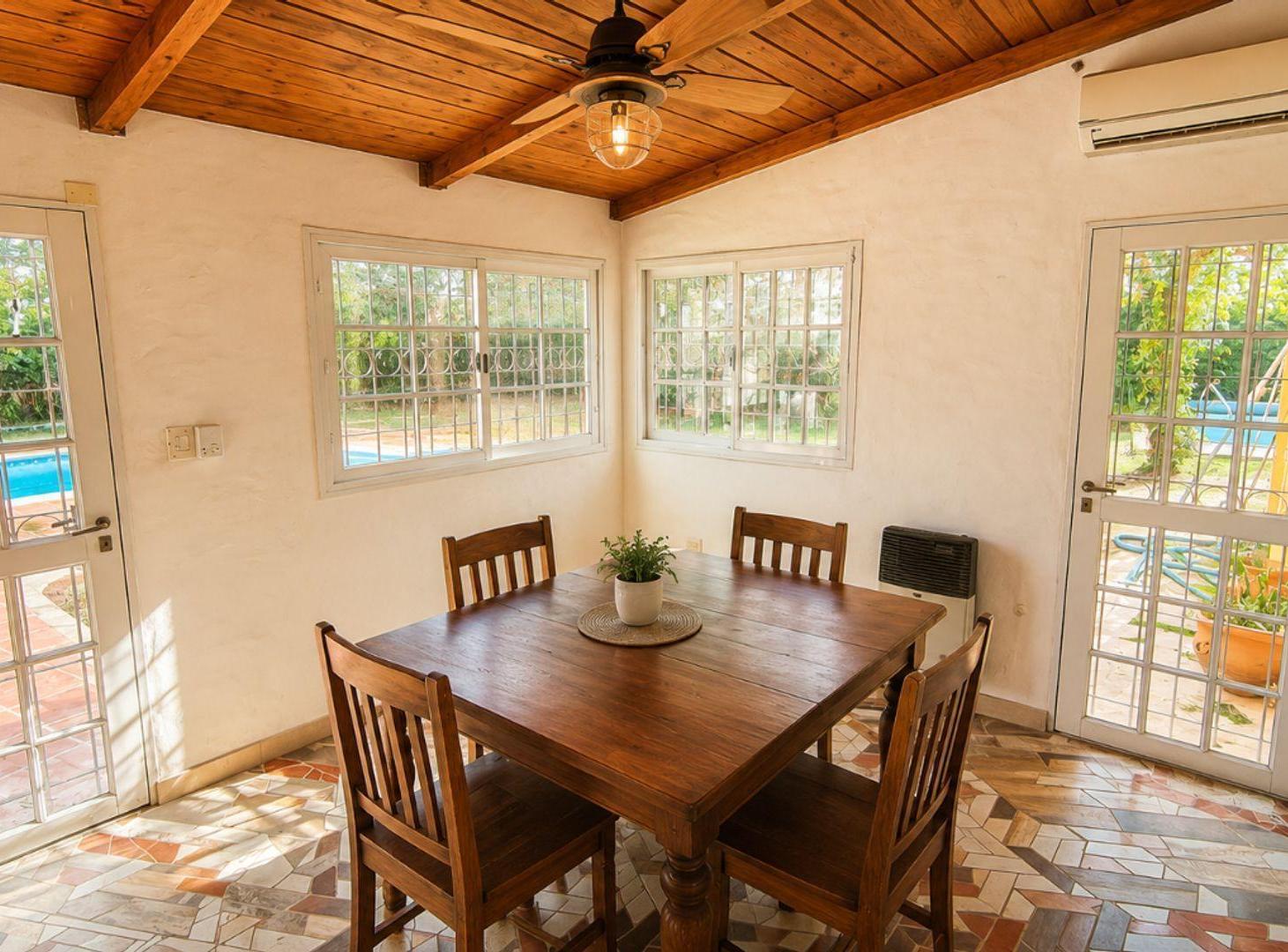 Foto de Venta de Casa en Colastine pileta y quincho, imagen 4