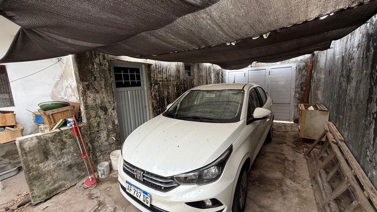 Foto de Casa en venta 2 dormis-cochera-patio B°Sgto Cabral, imagen 3