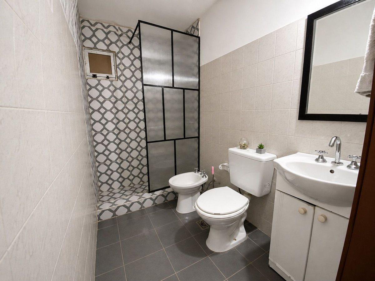 Foto de VENTA DE IMPECABLE CASA CON ENORME PATIO, imagen 4