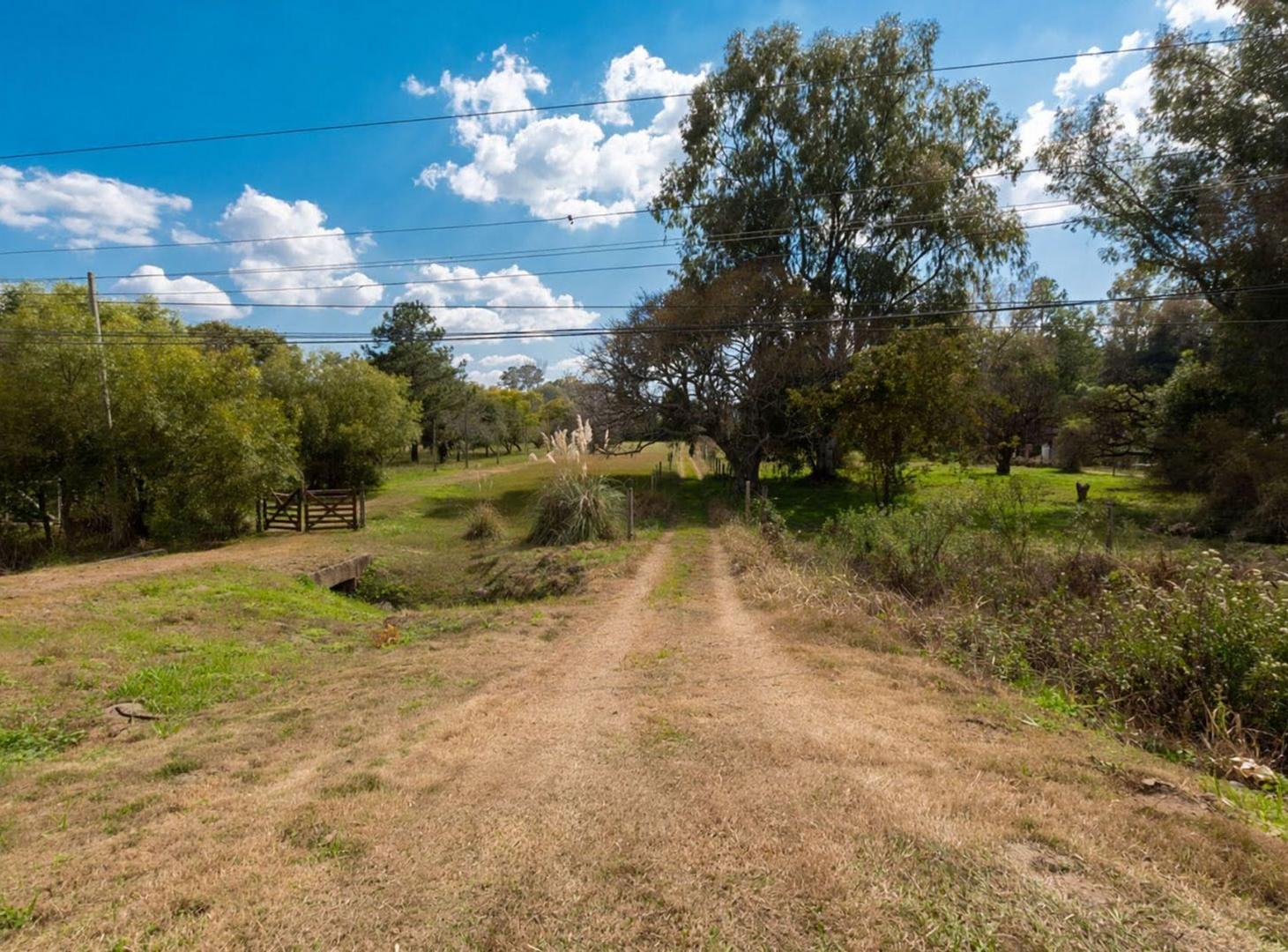 Foto de QUINTA SOBRE ARROYO LEYES CON SALIDA A LA LAGUNA, imagen 1