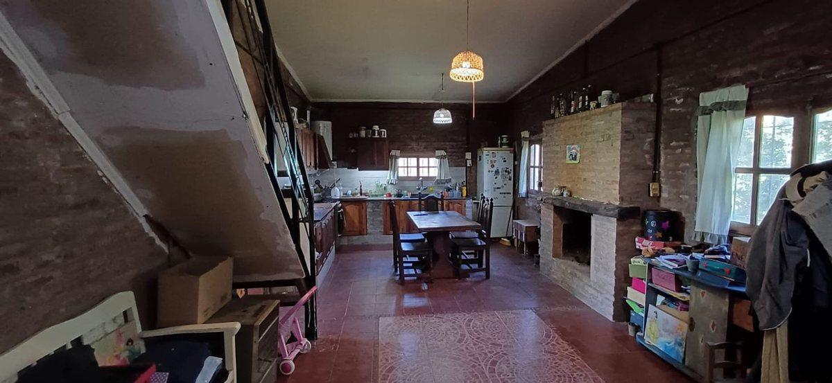 Foto de CASA CUATRO DORMITORIOS CON GRAN PATIO VERDE, imagen 5