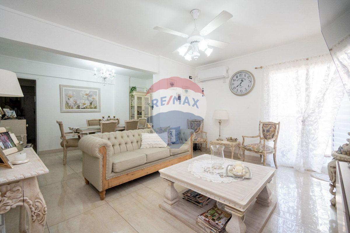 Foto de Venta Depto 2 dormitorios-Cochera-Bajas expensas, imagen 3