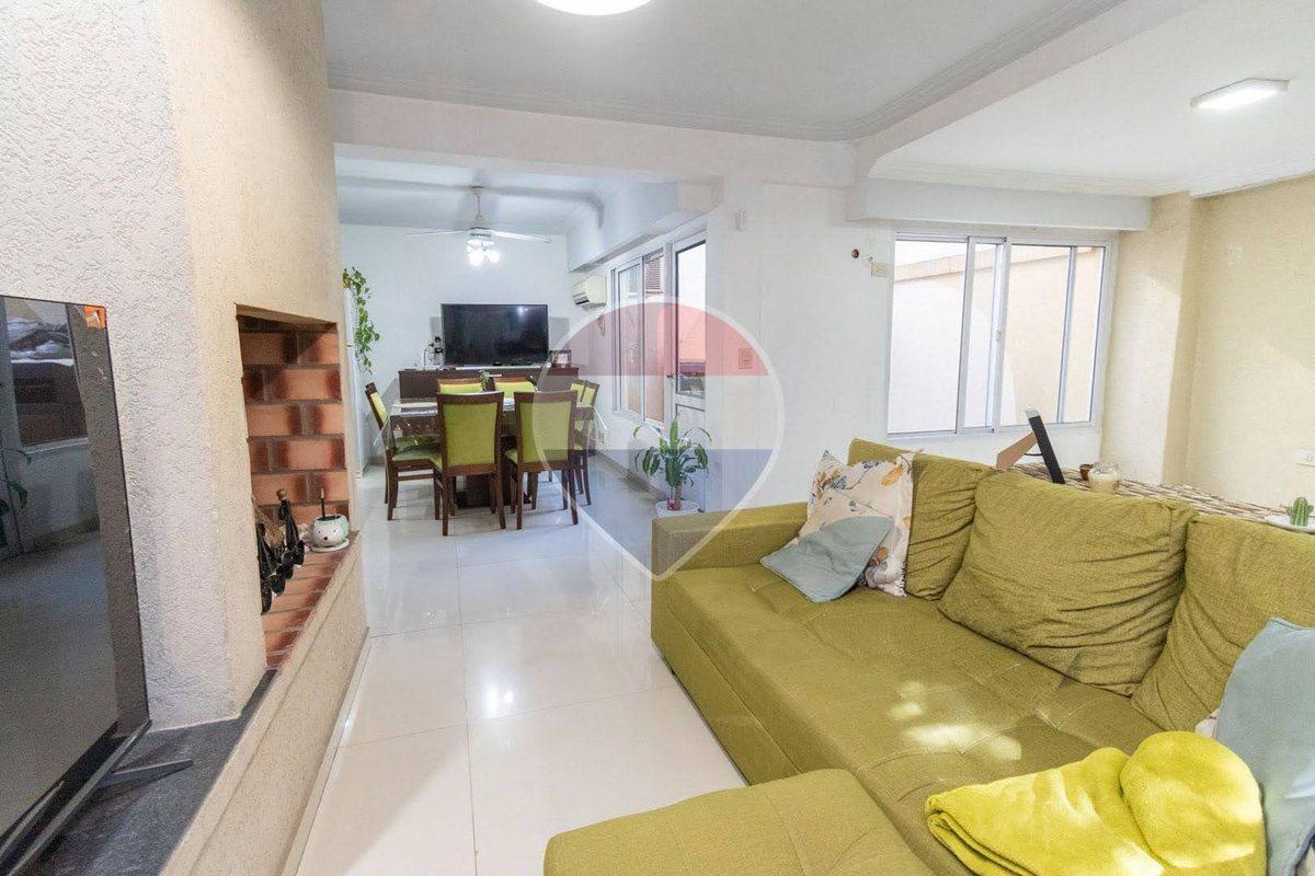 Foto de Duplex en venta de 2 dormitorios, patio y cochera, imagen 2