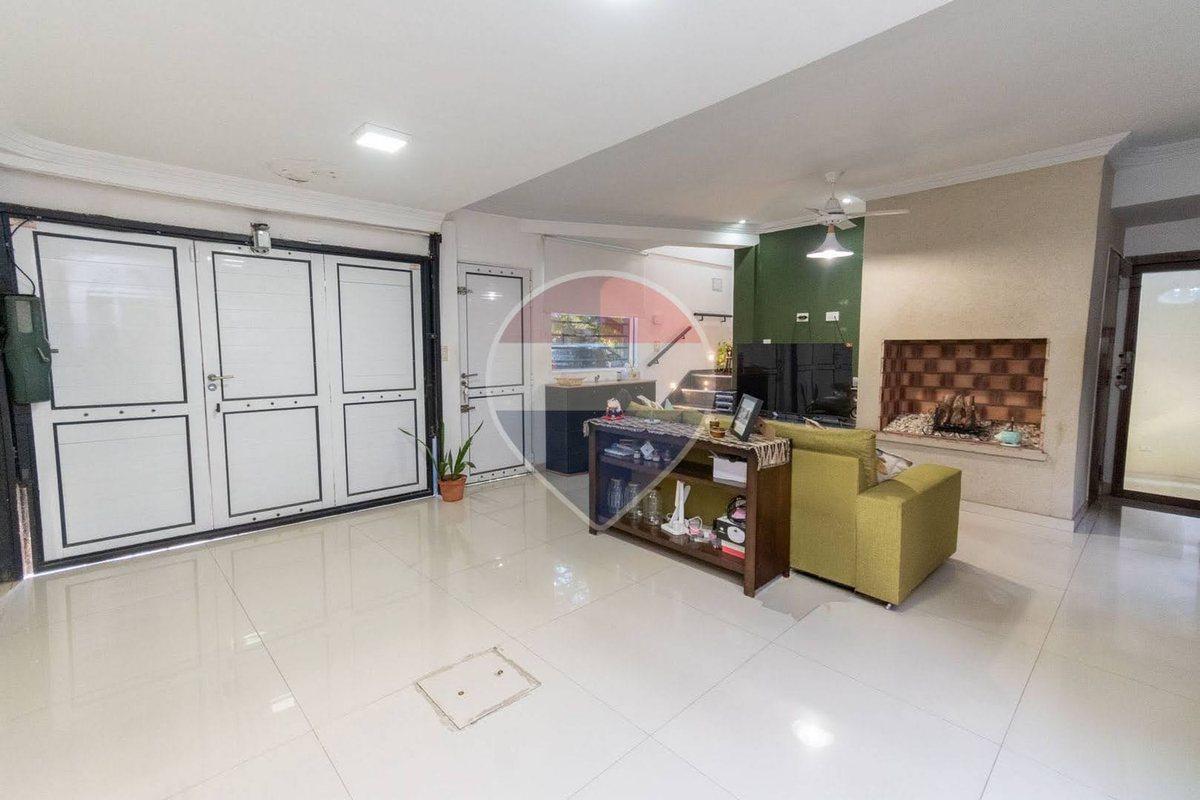 Foto de Duplex en venta de 2 dormitorios, patio y cochera, imagen 3