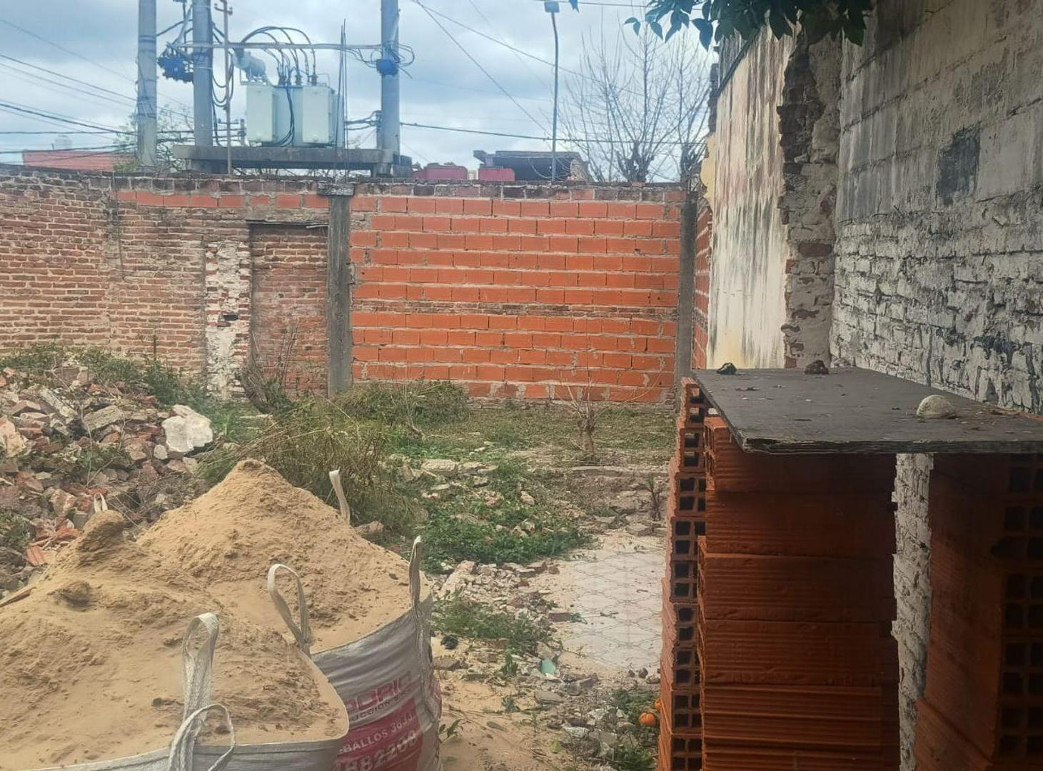 Foto de SE VENDE LOTE EN CALLE LA RIOJA 4206, imagen 1