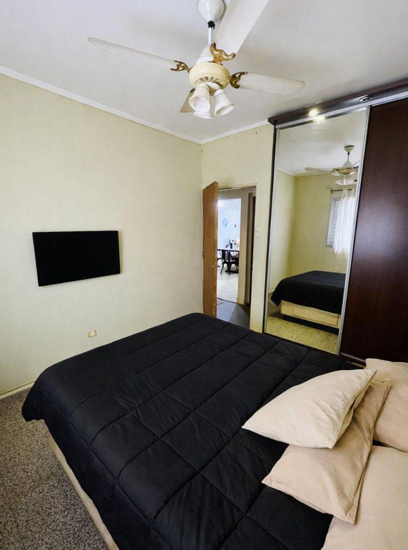 Foto de HERMOSA CASA A PASOS DEL HOSPITAL DE NIÑOS., imagen 3